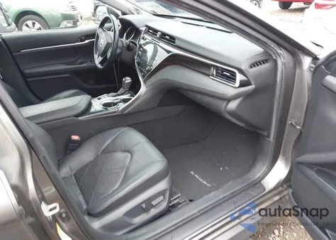 2018 Toyota Camry Xle z USA, uszkodzony, nr VIN 4T1B11HK9JU092961